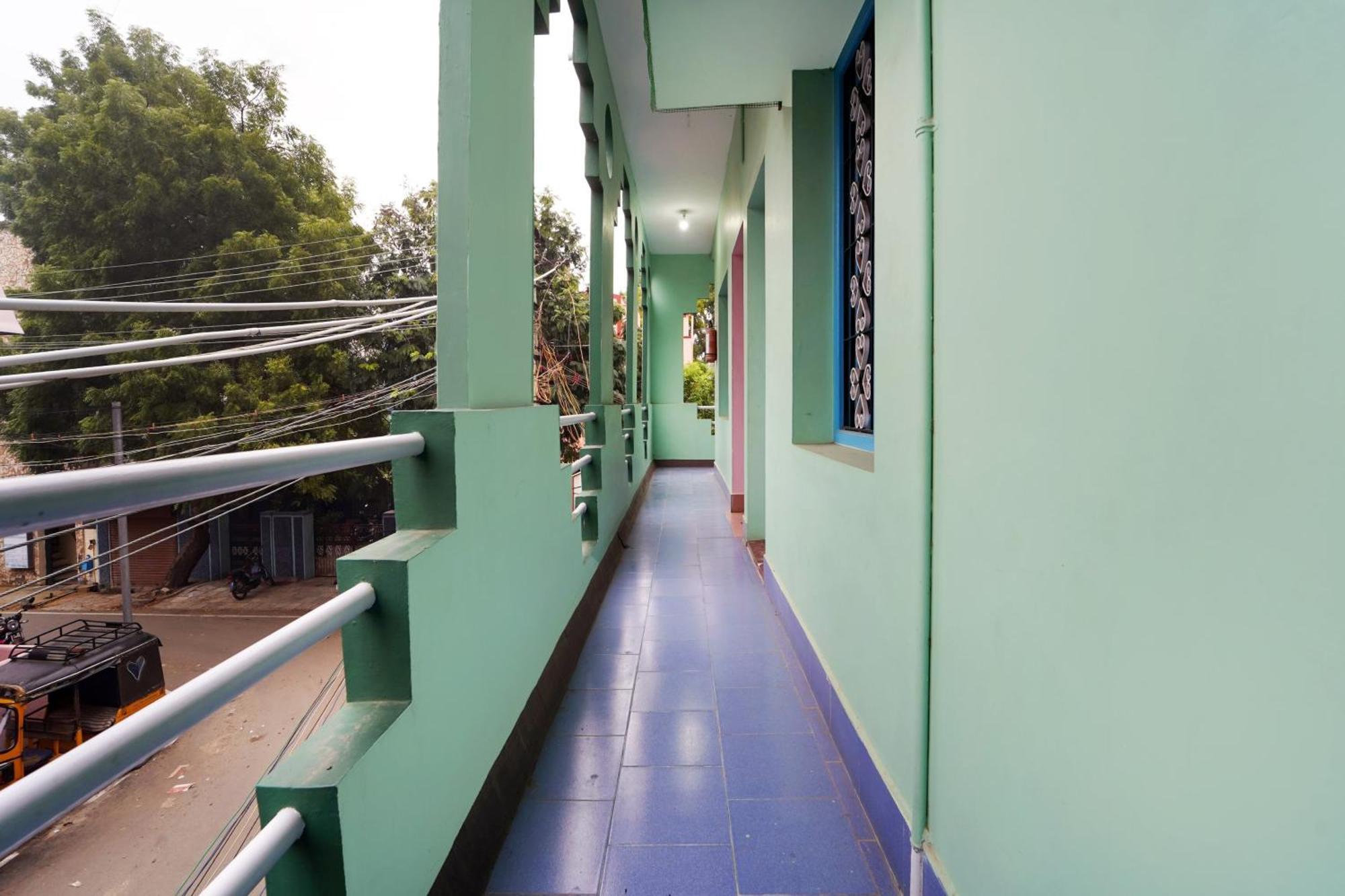 Hotel O Sri Sivasakthi A/C Lodge Sivakāsi Buitenkant foto